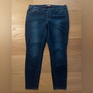 Women’s size 18 Makers skinny jeans